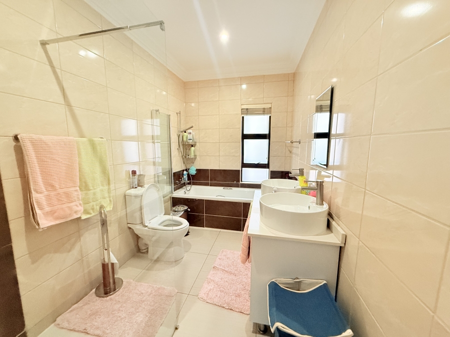 4 Bedroom Property for Sale in Wild Olive Estate Free State